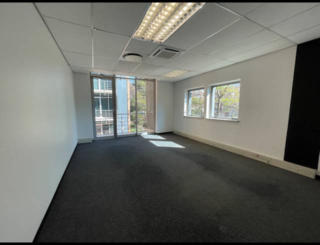 669M² OFFICE TO LET IN BRYANSTON